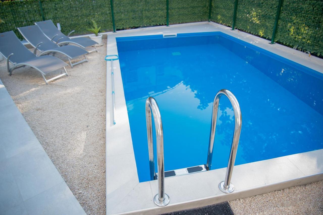 Soko Apartments Huoneistohotelli Soko Herceg Novi Eksteriør bilde